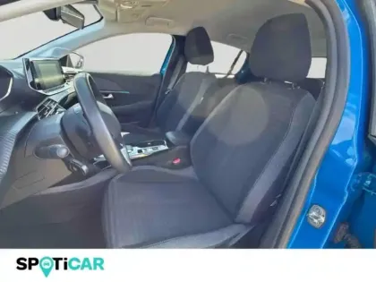 Photo 11 Peugeot 208  e- 136ch Style
