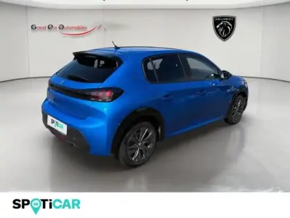 Photo 6 Peugeot 208  e- 136ch Style