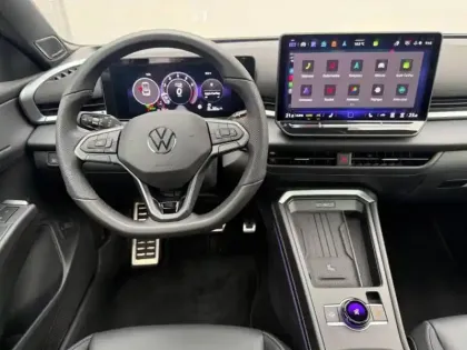 Photo 7 Volkswagen T-roc  1.5 eTSI 150ch R-Line DSG7