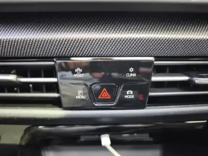 Photo 14 Volkswagen Golf  1.5 eTSI EVO2 150ch R-Line Edition DSG7
