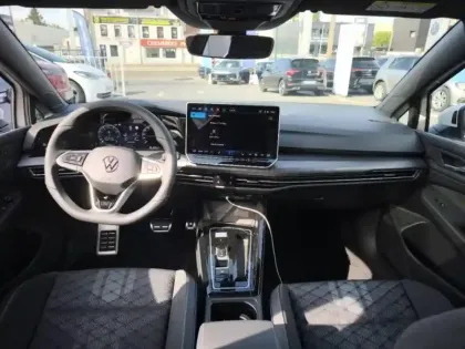 Photo 7 Volkswagen Golf  1.5 eTSI EVO2 150ch R-Line Edition DSG7