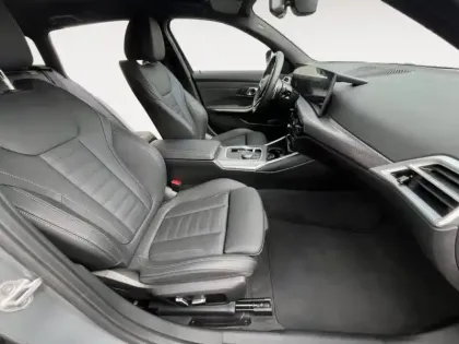 Photo 8 BMW Serie 3 Série 3 Touring 330eA xDrive 292ch M Sport