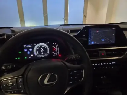 Photo 8 Lexus UX  250h Pack 2WD