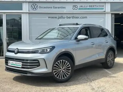 Photo 5 Volkswagen Tiguan  1.5 eTSI 150ch Elegance DSG7