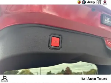 Photo 12 Alfa Romeo Junior  Elettrica 280ch 54kWh Veloce Prime CEE de 3600? déduite