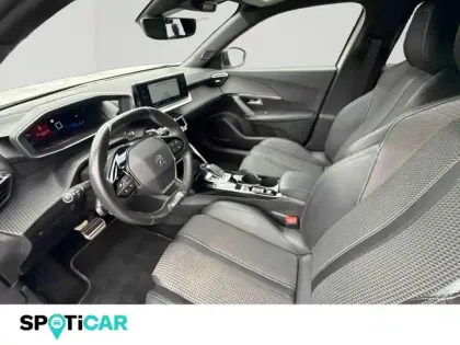 Photo 12 Peugeot 2008  1.2 PureTech 130ch S&S GT EAT8