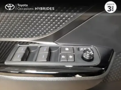 Photo 13 Toyota C-HR  1.8 Hybride 122ch Design E-CVT