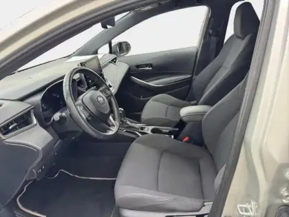 Photo 13 Toyota Corolla  Touring Spt 184h Design