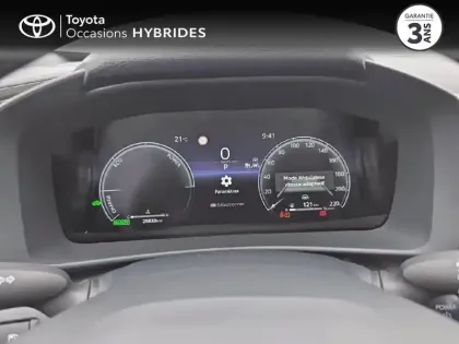 Photo 13 Toyota C-HR  1.8 Hybride 140ch Dynamic NG23