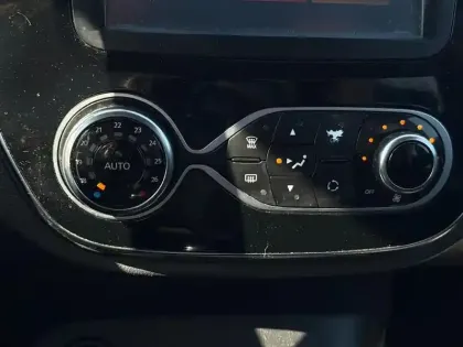 Photo 14 Renault Captur  0.9 TCe 90ch energy Intens