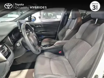 Photo 14 Toyota C-HR  2.0 Hybride 184ch Design Ultimate E-CVT