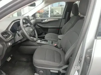 Photo 8 Ford Kuga  2.5 Duratec 190ch FHEV E85 Titanium BVA
