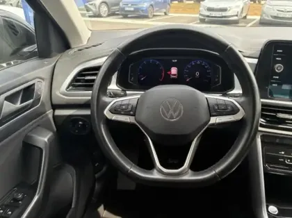 Photo 11 Volkswagen T-roc  1.5 TSI EVO 150ch Life Plus DSG7