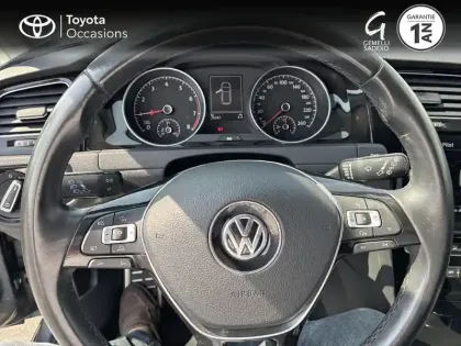 Photo 12 Volkswagen Golf  1.0 TSI 110ch Sound 5p