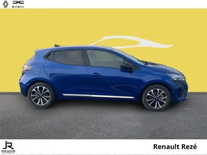 Photo 12 Renault Clio  1.6 E-Tech 145ch full hybrid Techno - 24