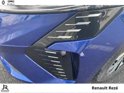 Photo 13 Renault Clio  1.6 E-Tech 145ch full hybrid Techno - 24
