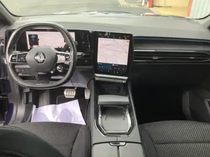 Photo 12 Renault Espace VI E-Tech hybrid 200 esprit Alpine