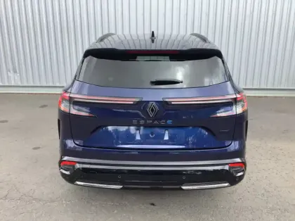 Photo 5 Renault Espace VI E-Tech hybrid 200 esprit Alpine
