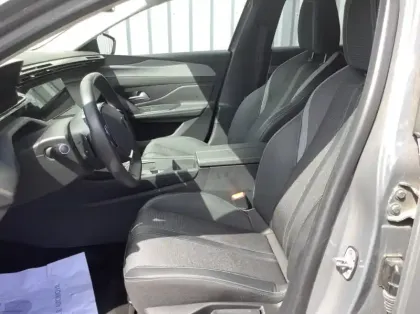 Photo 10 Peugeot 308 Hybrid 145 e-DCS6 Allure