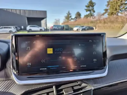 Photo 14 Peugeot 208  Hybrid 110 e-DCS6