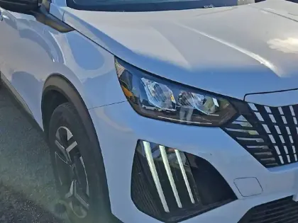 Photo 15 Peugeot 2008  PureTech 130 S&S EAT8