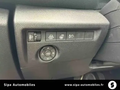 Photo 29 Citroën C4 e- 136 ch Automatique