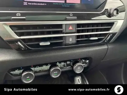 Photo 18 Citroën C4 e- 136 ch Automatique
