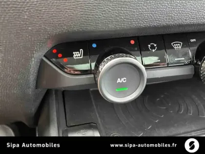 Photo 28 Citroën C4 e- 136 ch Automatique