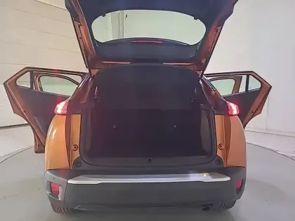 Photo 30 Peugeot 2008  PureTech 100 S&S BVM6