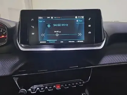Photo 43 Peugeot 2008  PureTech 100 S&S BVM6