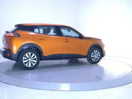 Photo 29 Peugeot 2008  PureTech 100 S&S BVM6