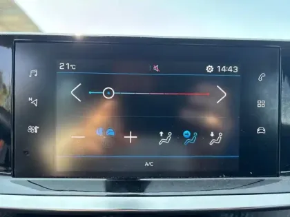 Photo 19 Peugeot 2008  PureTech 100 S&S BVM6