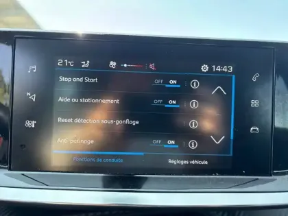 Photo 21 Peugeot 2008  PureTech 100 S&S BVM6