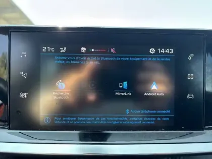 Photo 20 Peugeot 2008  PureTech 100 S&S BVM6