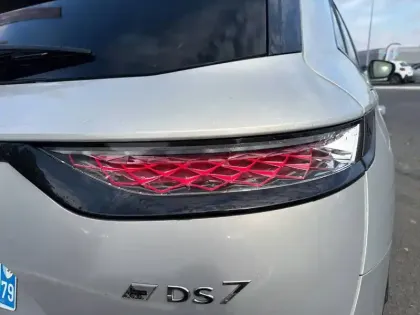 Photo 16 DS DS 7 DS7 Crossback Hybride E-Tense 300 EAT8 4x4