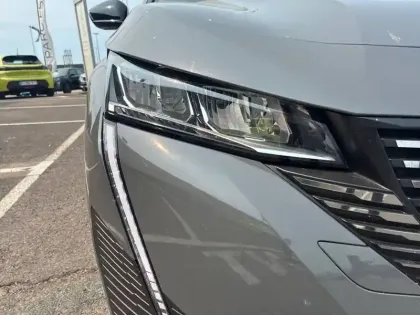 Photo 15 Peugeot 308  SW BlueHDi 130ch S&S EAT8