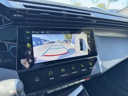 Photo 17 Peugeot 408  Hybrid 145 e-DCS6