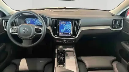 Photo 12 Volvo V60  Micro hybride essence B4 197 ch DCT7