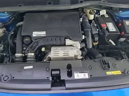 Photo 18 Peugeot 208  PureTech 130 S&S EAT8