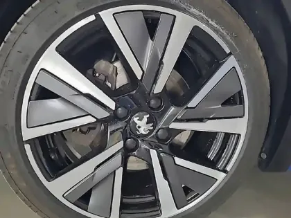 Photo 16 Peugeot 208  PureTech 130 S&S EAT8