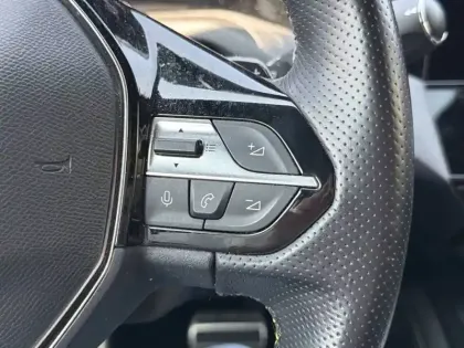 Photo 17 Peugeot 308  PHEV 225 e-EAT8
