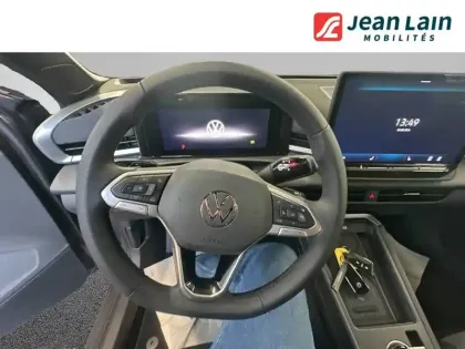 Photo 11 Volkswagen T-roc  1.5 eTSI Hybrid 150 ch DSG7