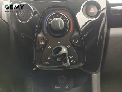Photo 40 Peugeot 108  VTi 72ch S&S BVM5