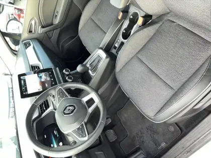Photo 10 Renault Captur  E-Tech hybride 145