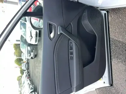 Photo 36 Renault Captur  E-Tech hybride 145