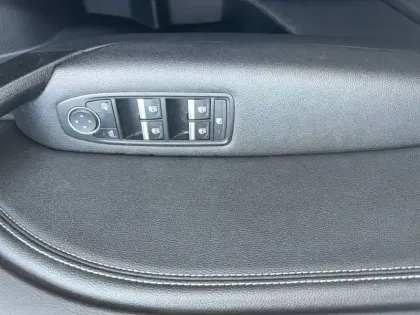 Photo 32 Renault Captur  E-Tech hybride 145
