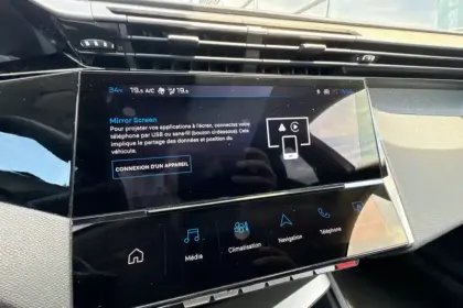Photo 16 Peugeot 308  Electrique 54 kWh 156ch