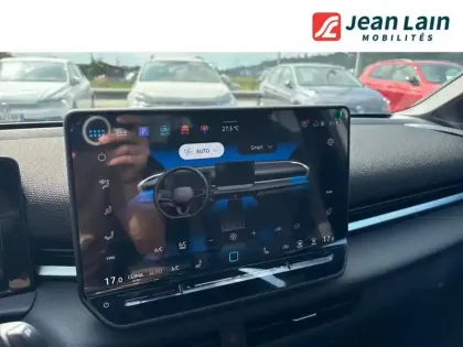 Photo 13 Volkswagen T-roc  1.5 eTSI EVO2 Hybrid 150 ch DSG7
