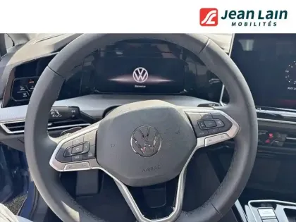 Photo 11 Volkswagen Golf  1.5 eTSI EVO2 150 DSG7