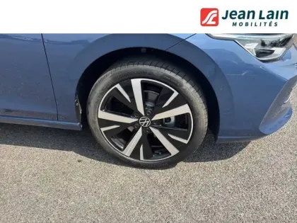 Photo 8 Volkswagen Golf  1.5 eTSI EVO2 150 DSG7